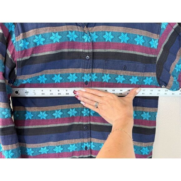 Vintage Wrangler Authentic Western Apparel Embroidered Long Sleeve Button Up - Picture 7 of 8